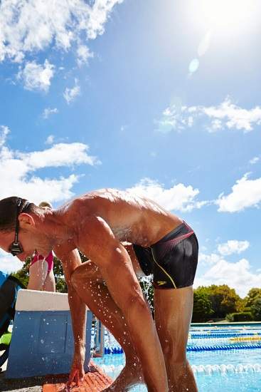 夏日最佳運動！游出加乘運動表現  Speedo Fit全民游泳日熱烈報名中讓你游得漂亮又健康!