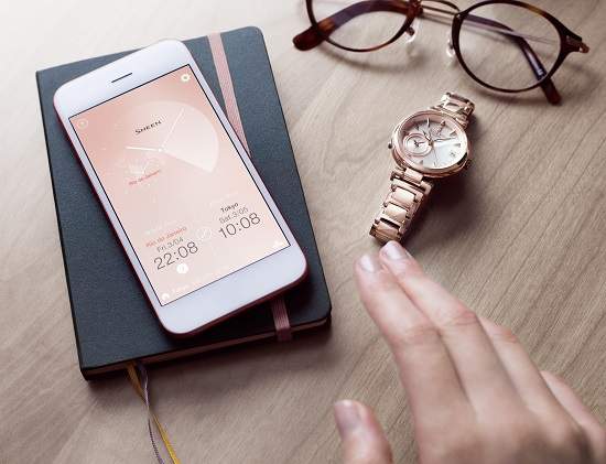 CASIO SHEEN TIME RING系列 全新藍牙錶款雙錶盤世界時間設計輕鬆掌握兩地時間時尚機能兼具蜜桃金新色打造優雅都會女性魅力