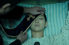 男神拯救著魔少女 《黑祭司》刷新南韓靈異電影票房成績