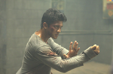 印尼暴力美學電影《迎頭重擊》釋出血腥格鬥片段3月17日台美同步上映
