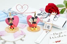 Mickey & Minnie戀愛88年甜蜜牽紅線 與你一同見證愛情美好的時刻！
