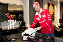 法拉利F1世界冠軍車手Sebastian Vettel造訪Hublot上海專賣店