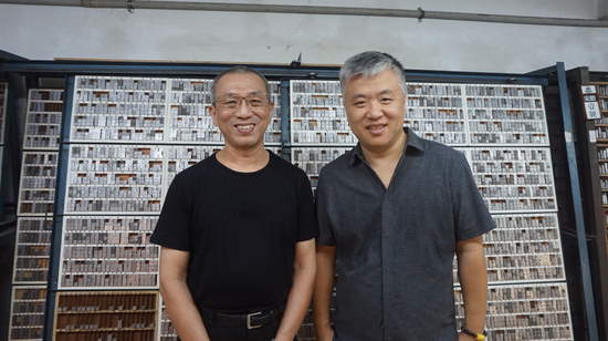 《我在故宮修文物》明日正式上映導演蕭寒參訪台灣僅存鑄字行「日星鑄字行」  望電影喚起對傳統文化傳承關注