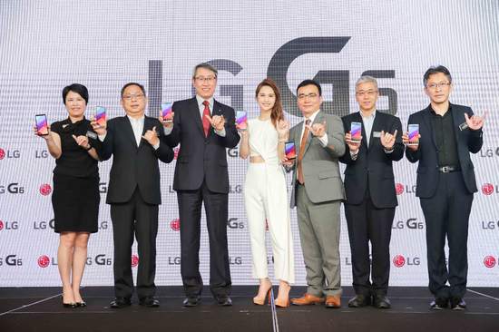 LG G6旗艦機皇磅礡登場四大電信齊聲推薦前後雙廣角結合嶄新相機模式 搭載頂尖影音技術絕佳耐用