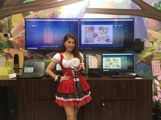 浩鑫COMPUTEX攤位設計大走遊戲風  多款軟硬整合方案 聚焦直播、數位看板與人臉辨識應用
