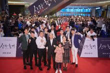《與神同行：最終審判》群星現身首爾紅毯 預售率創今年最高紀錄