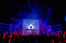 「亞洲唱跳天王」潘瑋柏《Alpha創使者世界巡迴演唱會》上海站於梅德賽斯奔馳文化中心萬人開唱