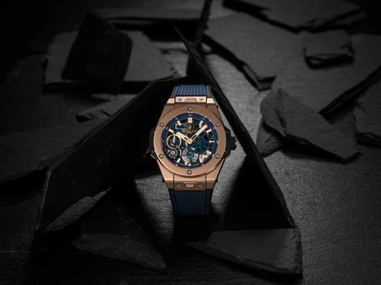 BIG BANG MECA-10 藍陶瓷腕錶十日動力儲能 高科技陶瓷新風貌