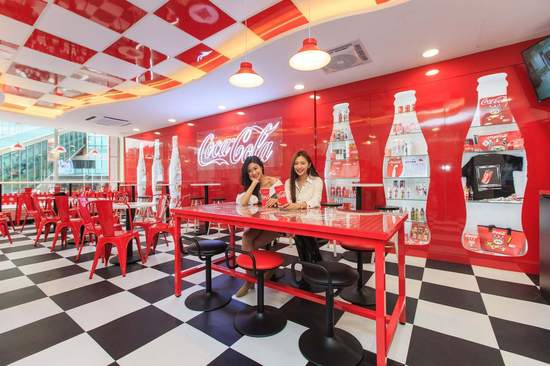 史上最狂聯名！7-ELEVEN全球首創「品牌聯名店」誕生 攜手業界領導品牌「可口可樂」、「海尼根」、「瑪莎拉蒂」打造新型態購物體驗