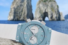 卡布里島進入宇舶時間 創新晴空藍陶瓷打造限定版 經典融合系列卡布里島計時碼錶