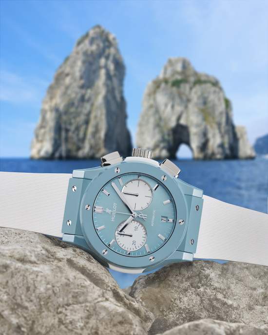卡布里島進入宇舶時間 創新晴空藍陶瓷打造限定版 經典融合系列卡布里島計時碼錶