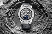  賞腕間的明月 讀時間的秘密 宇舶經典融合系列鏤空月相腕錶  浪漫功能映照天上人間