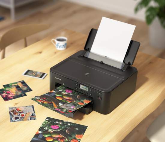 Canon推出全新 PIXMA TS707 高效能相片印表機 機身小巧及支援 Airprint 行動列印及美甲貼紙列印 樂享智慧行動列印生活  隨時隨地印製高品質相片及文件
