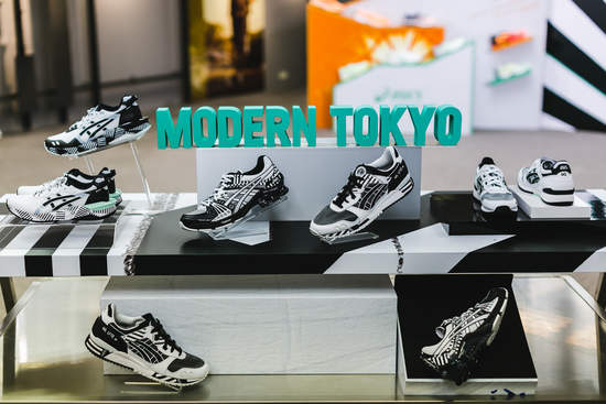 ASICS亞瑟士重現東京街頭元素推出MODERN TOKYO 摩登東京系列鞋款 SportStyle運動休閒系列GEL-LYTE XXX 全新鞋型 異材質拼接、經典分裂式鞋舌 潮度再升級