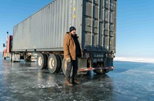 《疾凍救援》冰路實景拍攝超狂！嚇壞「地表最強老爸」連恩尼遜