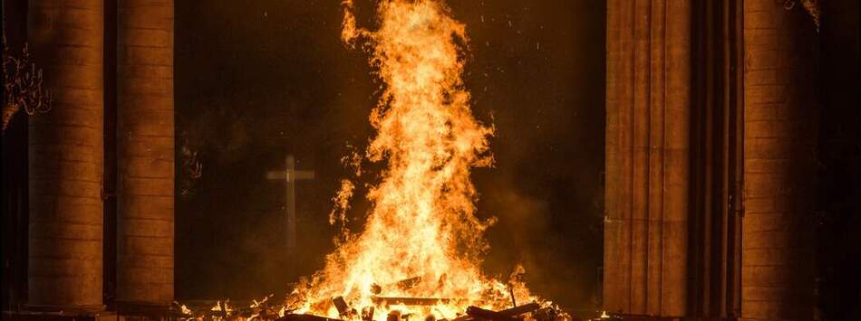 聖母院大火：世紀浩劫