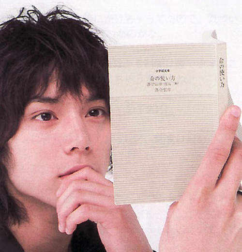 水嶋斐呂小說《蜉蝣》亞馬遜一顆星評價 - 圖片1 水嶋斐呂小說《蜉蝣》亞馬遜一顆星評價 - 圖片1