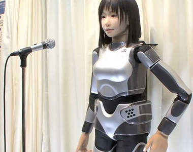歌姬機器人「未夢」 真人假人真的傻傻分不清楚惹 歌姬機器人「未夢」 真人假人真的傻傻分不清楚惹