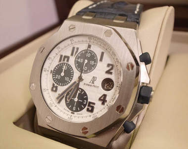 Audemars Piguet AP愛彼表 Royal oak Off Shore 開箱 Audemars Piguet AP愛彼表 Royal oak Off Shore 開箱