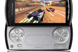 PSP強勢手機 XPERIA PLAY 以後邊打電話邊打怪XD PSP強勢手機 XPERIA PLAY 以後邊打電話邊打怪XD