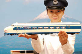 大人的超合金《新幹線0系電車》夢幻中的超特急完全再現 大人的超合金《新幹線0系電車》夢幻中的超特急完全再現