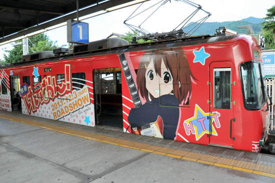 《K-ON!輕音部》痛電車 痛到讓人說不出話來! 《K-ON!輕音部》痛電車 痛到讓人說不出話來!