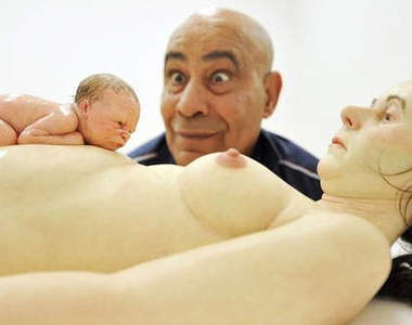 真人假人傻傻分不清楚! Ron Mueck 超現實人體雕塑 真人假人傻傻分不清楚! Ron Mueck 超現實人體雕塑