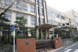廢校除了可以拍日劇 還能用來幹嘛呢? 廢校除了可以拍日劇 還能用來幹嘛呢?