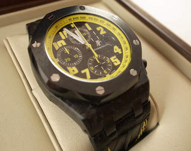 嗡嗡嗡~嗡嗡嗡~Audemars Piguet 大黃蜂飛進來啦! 嗡嗡嗡~嗡嗡嗡~Audemars Piguet 大黃蜂飛進來啦!