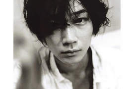 《綾野剛》2012年最值得注目的鹽臉就這張了啦♥ 《綾野剛》2012年最值得注目的鹽臉就這張了啦♥