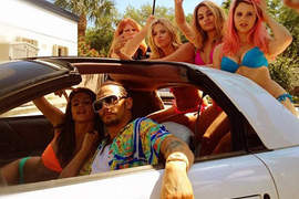 好運的詹姆斯法蘭科 電影《Spring Breakers》全都是比基尼! 好運的詹姆斯法蘭科 電影《Spring Breakers》全都是比基尼!