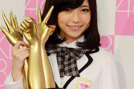 《AKB48猜拳大會2012》新一代王者《島崎遙香》奪下中央位置 《AKB48猜拳大會2012》新一代王者《島崎遙香》奪下中央位置