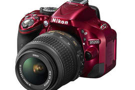 《Nikon D5200》最新款Nikon入門單眼超鮮豔登場 《Nikon D5200》最新款Nikon入門單眼超鮮豔登場