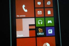 Nokia首發WP8新機之一《Lumia 820 》最新曝光照搶先流出!? Nokia首發WP8新機之一《Lumia 820 》最新曝光照搶先流出!?