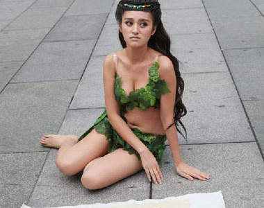女媧娘娘下凡體會民情~臭氧層破洞改天有空再說吧(望) 女媧娘娘下凡體會民情~臭氧層破洞改天有空再說吧(望)