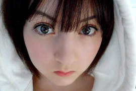 《蘿莉塔娃娃女》英國超紅15歲可愛妹 趴吐 《蘿莉塔娃娃女》英國超紅15歲可愛妹 趴吐