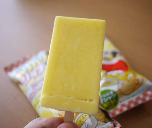 《玉米濃湯冰棒》日本大熱賣到暫停發售(((( ;゚д゚)))) 《玉米濃湯冰棒》日本大熱賣到暫停發售(((( ;゚д゚))))