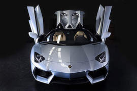 《Lamborghini Aventador Roadster》上空大牛性感出閘~ 《Lamborghini Aventador Roadster》上空大牛性感出閘~