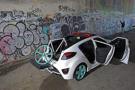 《現代Veloster C3 Roll Top概念車》是敞篷還是貨車呢? 《現代Veloster C3 Roll Top概念車》是敞篷還是貨車呢?