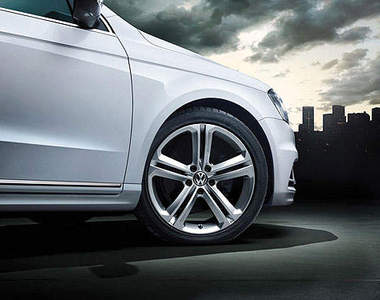 不只能當乖乖牌!VW發表Passat R-Line套件~♥ 不只能當乖乖牌!VW發表Passat R-Line套件~♥