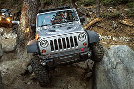 《Jeep Wrangler十周年紀念版》翻山越嶺都難不倒的超強吉普車~ 《Jeep Wrangler十周年紀念版》翻山越嶺都難不倒的超強吉普車~