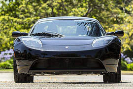 喬治克隆尼拍賣愛車~Tesla電動跑車要為世界和平出力!(握拳) 喬治克隆尼拍賣愛車~Tesla電動跑車要為世界和平出力!(握拳)