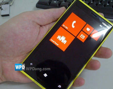傳Nokia首款Lumia WP 8新機 真機設計圖首度曝光!? 傳Nokia首款Lumia WP 8新機 真機設計圖首度曝光!?