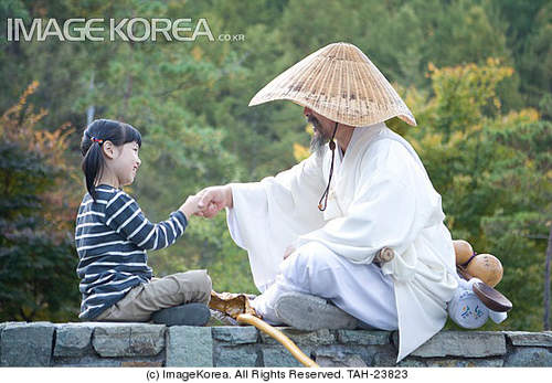 《韓國握手禮儀》　左手也很忙耶 - 圖片3