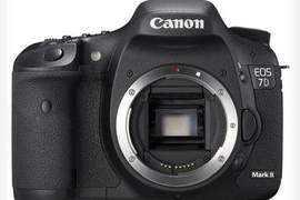Canon最新款單眼強作《7D Mark II 》傳明年初即將重裝發表!? Canon最新款單眼強作《7D Mark II 》傳明年初即將重裝發表!?