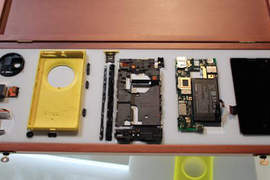 燒滾滾《Nokia Lumia 1020》不專業分屍照搶先看啦~ 燒滾滾《Nokia Lumia 1020》不專業分屍照搶先看啦~