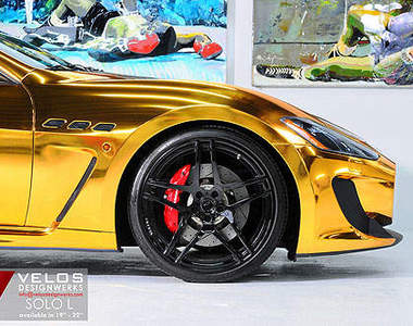 金光閃閃《Maserati GranCabrio MC》海神號這樣上路沒問題嗎? 金光閃閃《Maserati GranCabrio MC》海神號這樣上路沒問題嗎?