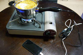 熱力《發電鍋》邊煮泡麵邊幫手機充電 熱力《發電鍋》邊煮泡麵邊幫手機充電