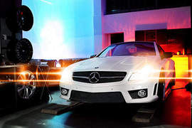 Famous Parts改造《賓士SL 500》上空跑車更炫目~ Famous Parts改造《賓士SL 500》上空跑車更炫目~