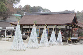 無違合感的《聖誕神社》日洋合併超酷 無違合感的《聖誕神社》日洋合併超酷
